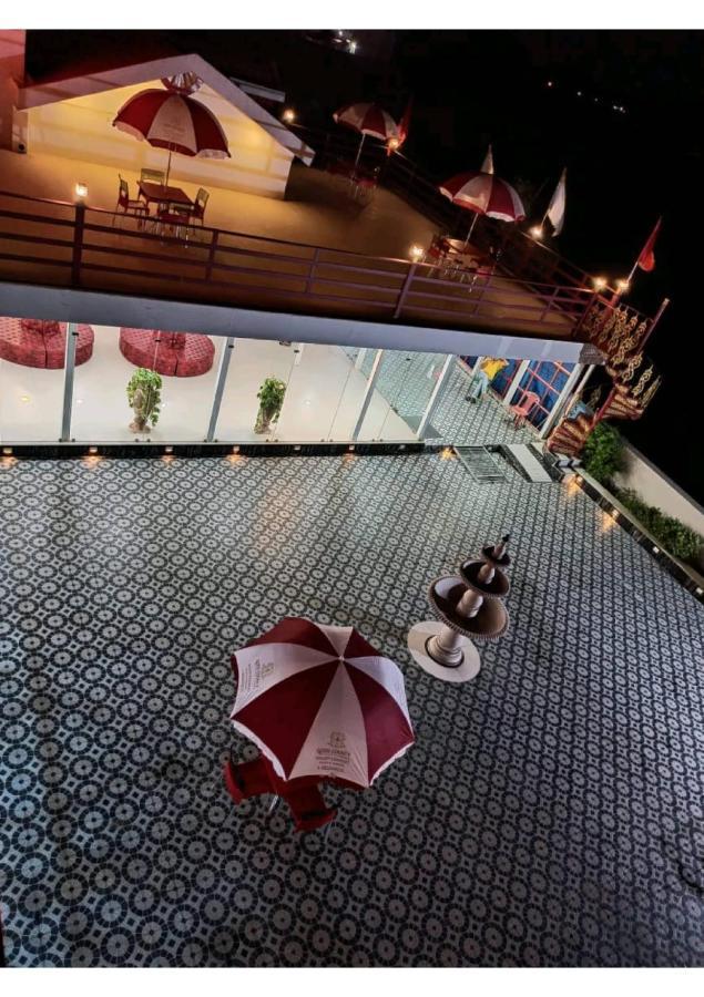 Gods County Hotels & Resorts Tarapith Exterior foto
